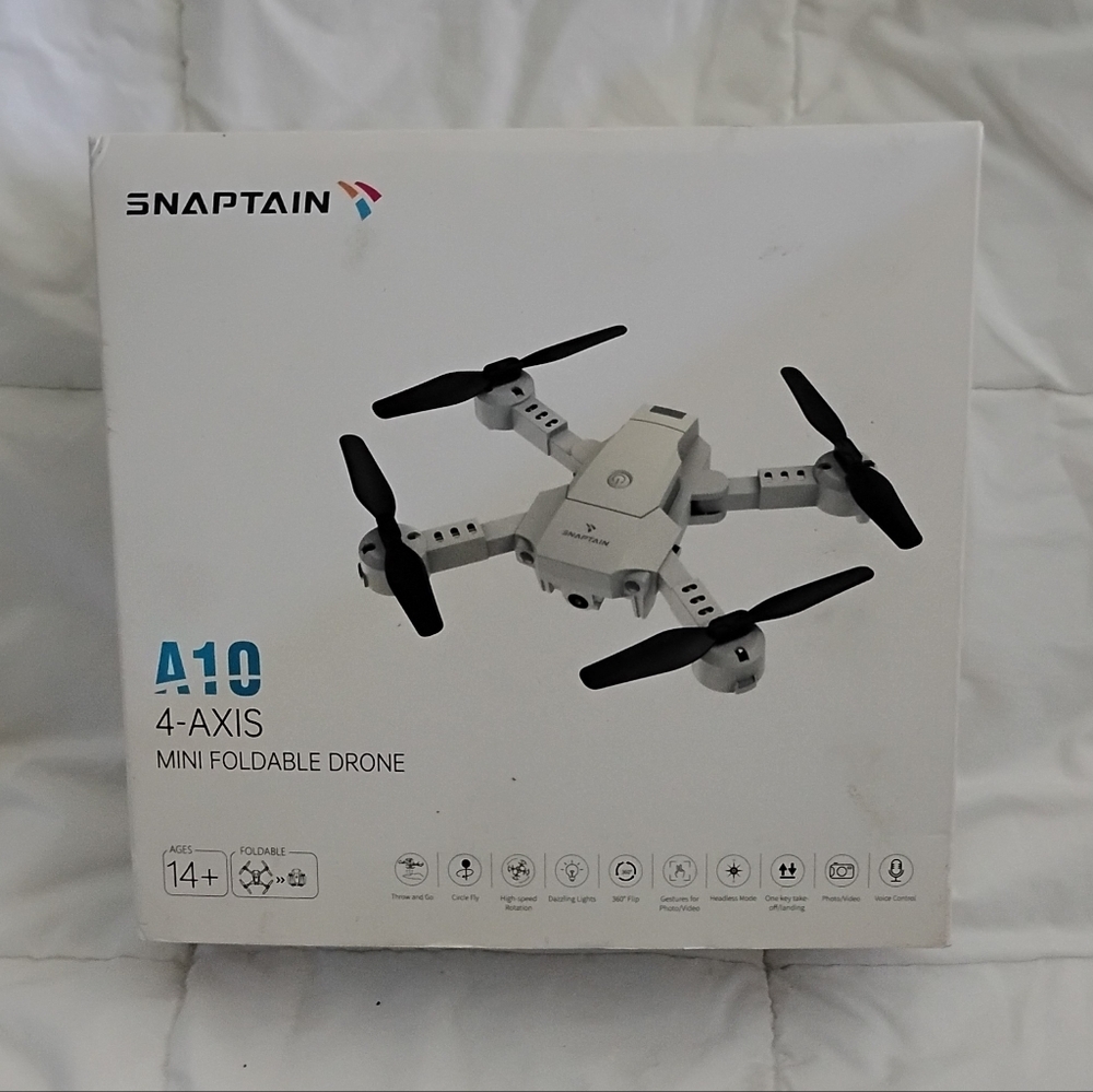 SNAPTAIN A10 Mini Foldable Drone with 720P HD Camera